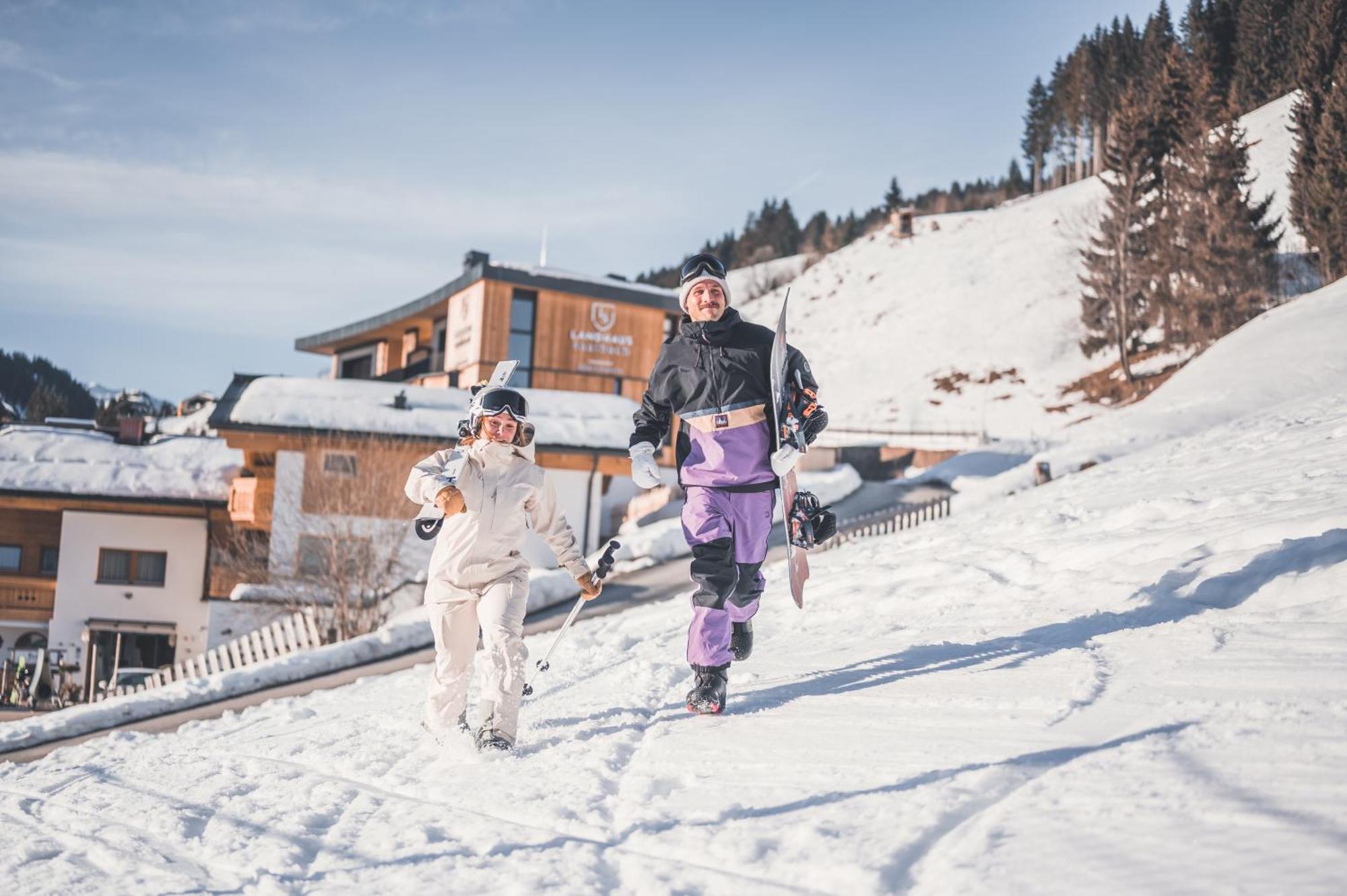 Landhaus Saalbach - Joker Card Included In Summer Bed & Breakfast Exterior photo